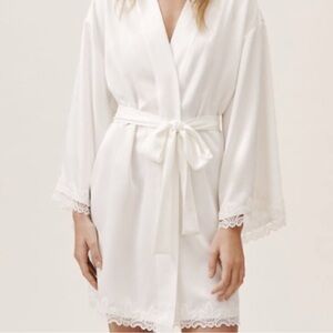 Flora Nikrooz Ivory Lace-Trimmed Robe